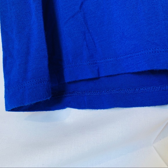 V-neck Ladies T-shirt - Picture 3 of 3